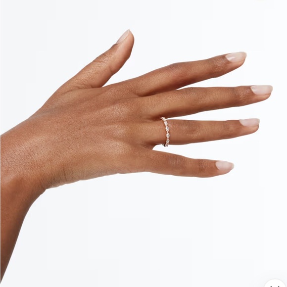 Swarovski Matrix Vittore ring. Marquise cut, White, Rose gold-tone plated - Picture 3 of 5